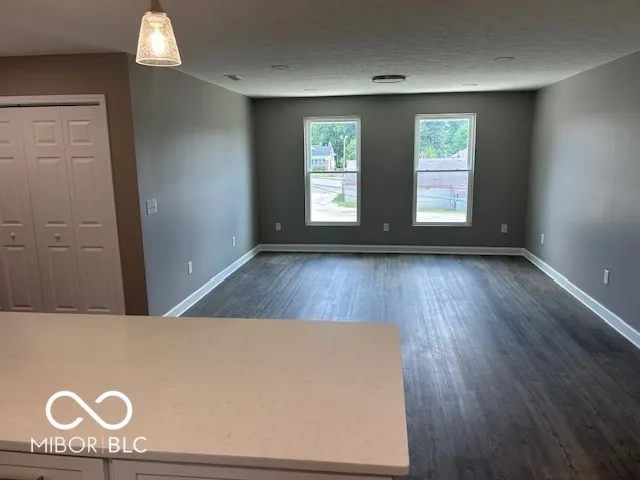 29 W High Street Mooresville, IN 46158