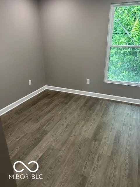 29 W High Street Mooresville, IN 46158