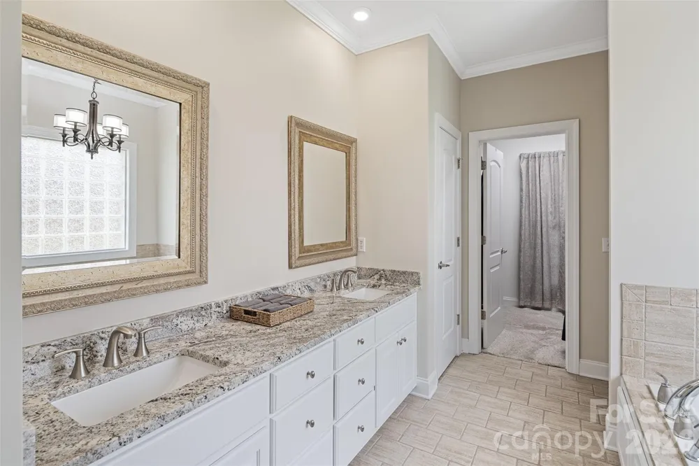 1746 30th Avenue Drive NE Hickory, NC 28601