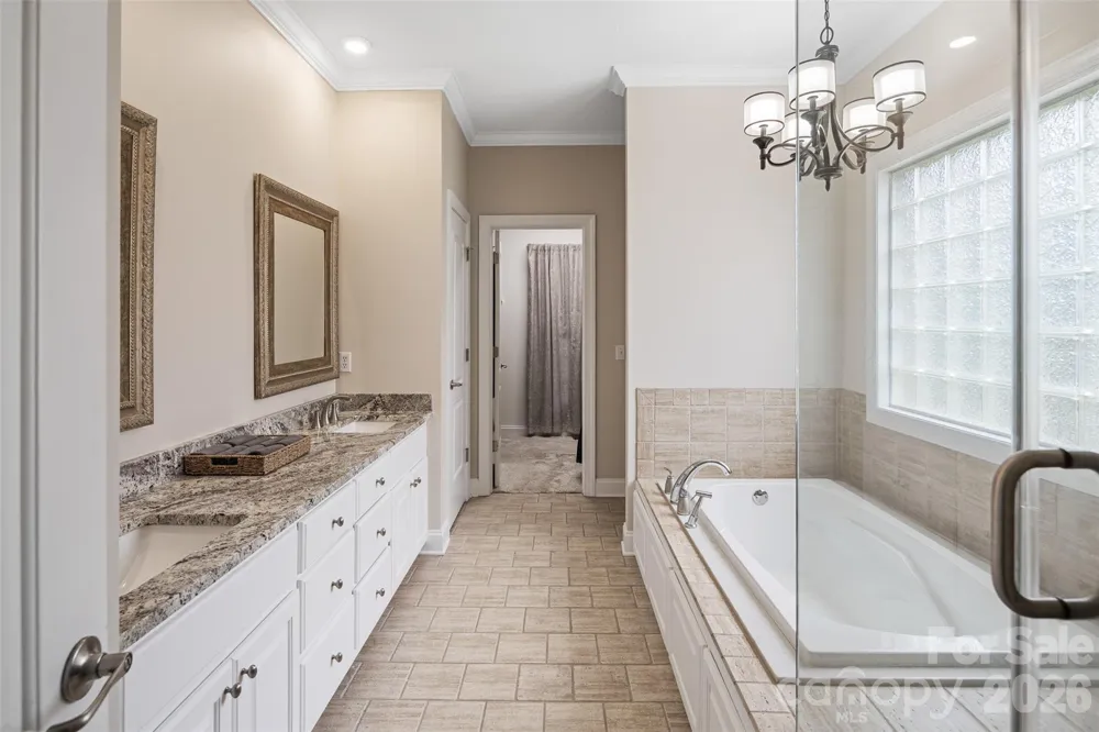 1746 30th Avenue Drive NE Hickory, NC 28601