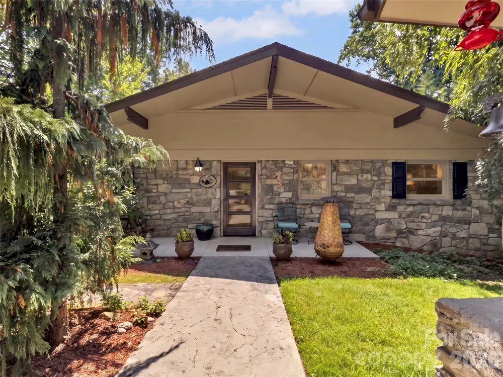 43 Red Oak Drive Maggie Valley, NC 28751