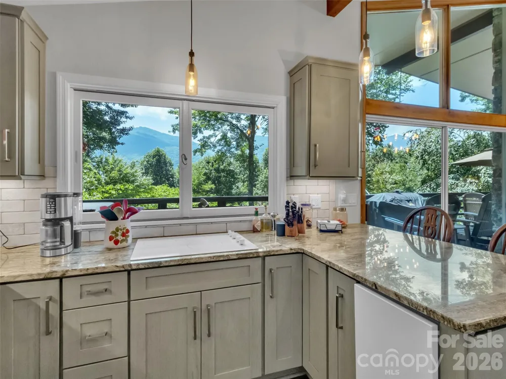 43 Red Oak Drive Maggie Valley, NC 28751