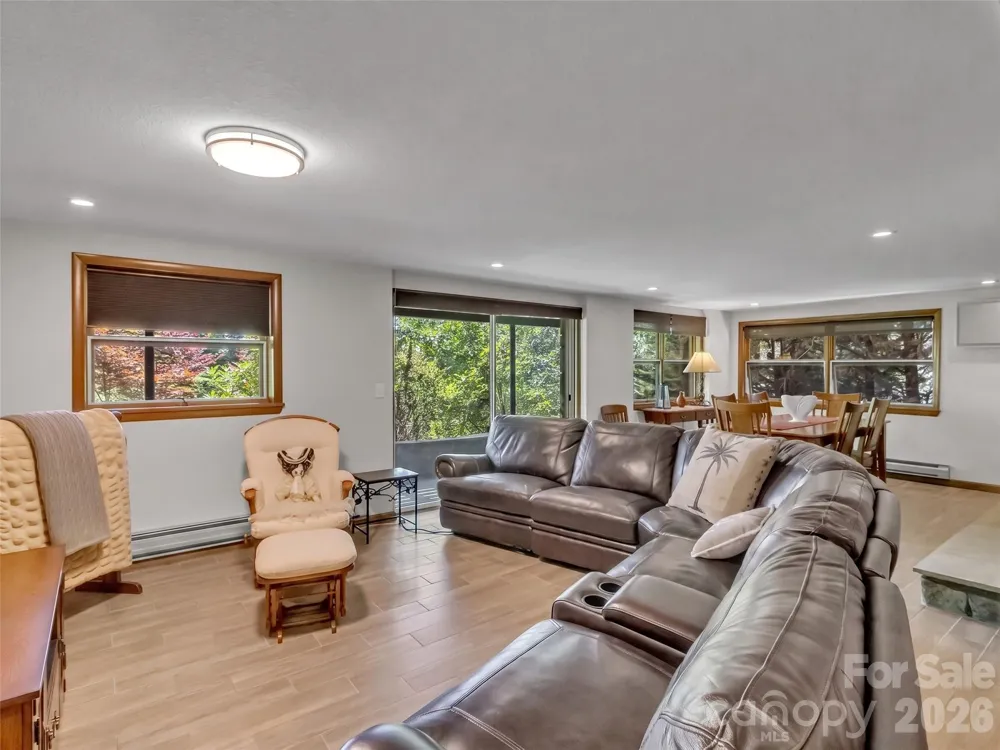 43 Red Oak Drive Maggie Valley, NC 28751