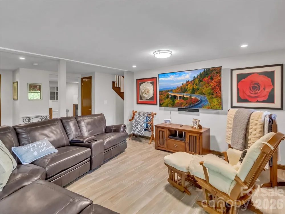 43 Red Oak Drive Maggie Valley, NC 28751