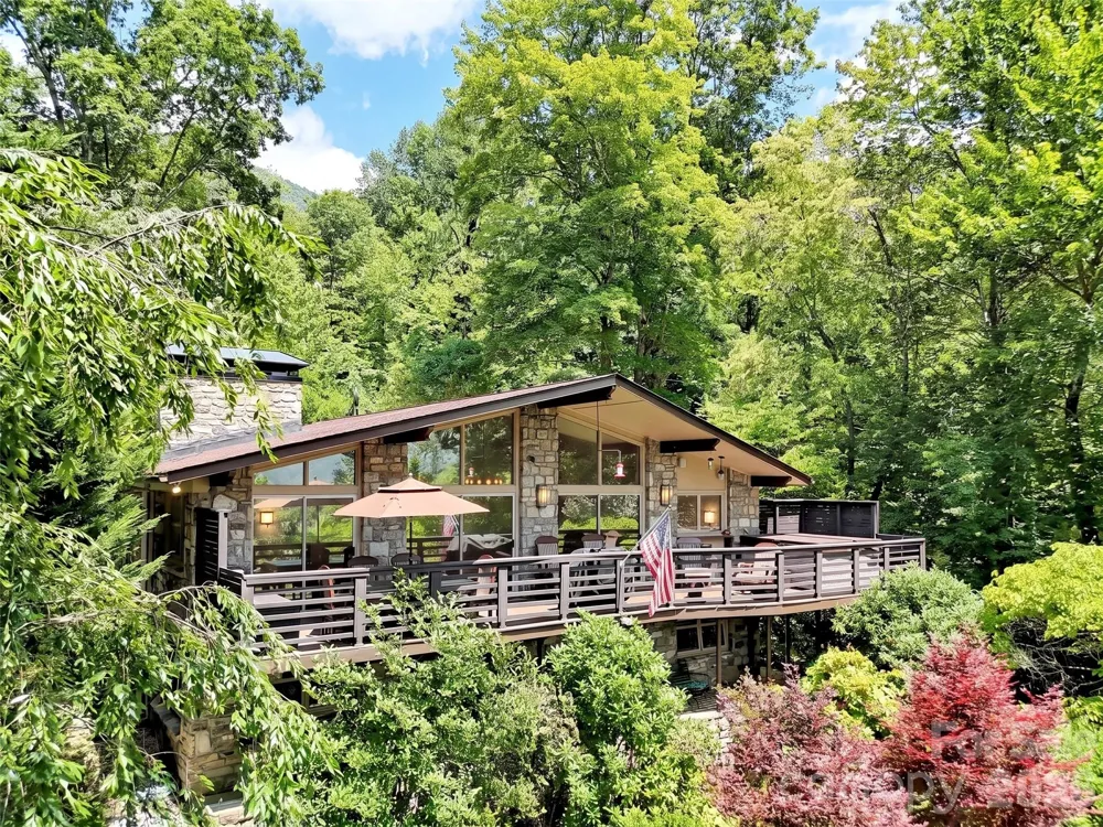 43 Red Oak Drive Maggie Valley, NC 28751