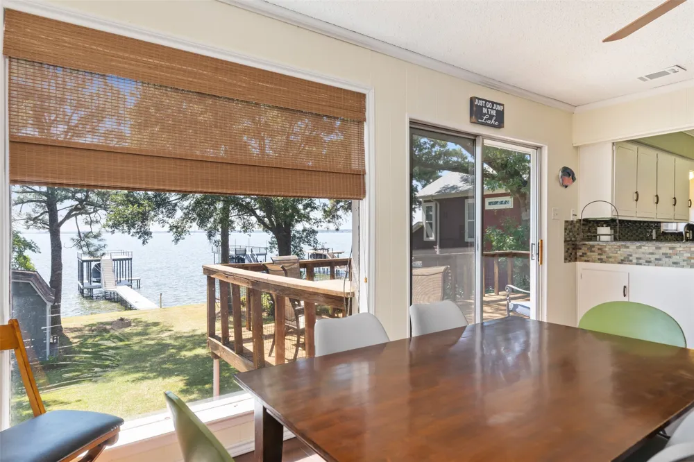107 Briarwood Drive Mabank, TX 75156