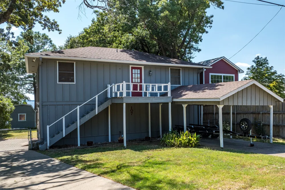 107 Briarwood Drive Mabank, TX 75156