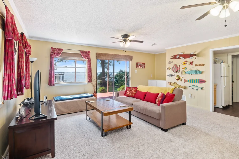 107 Briarwood Drive Mabank, TX 75156