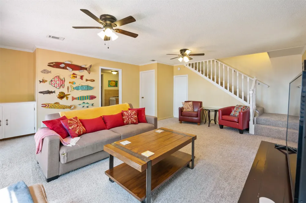 107 Briarwood Drive Mabank, TX 75156
