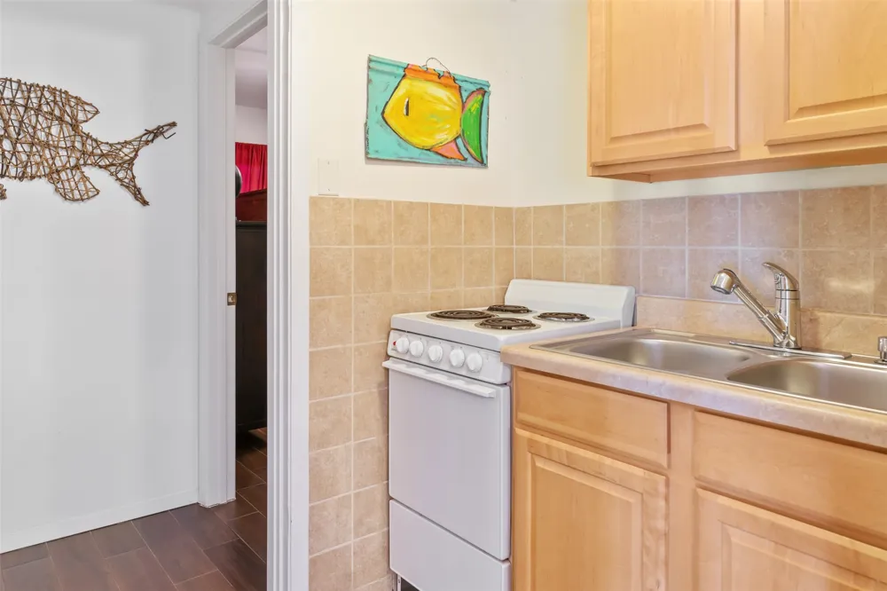 107 Briarwood Drive Mabank, TX 75156