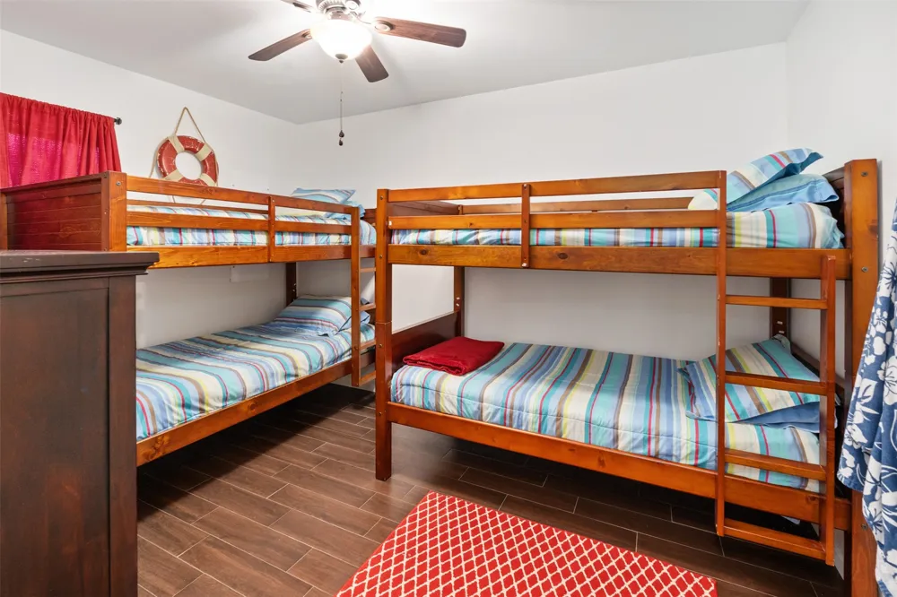 107 Briarwood Drive Mabank, TX 75156