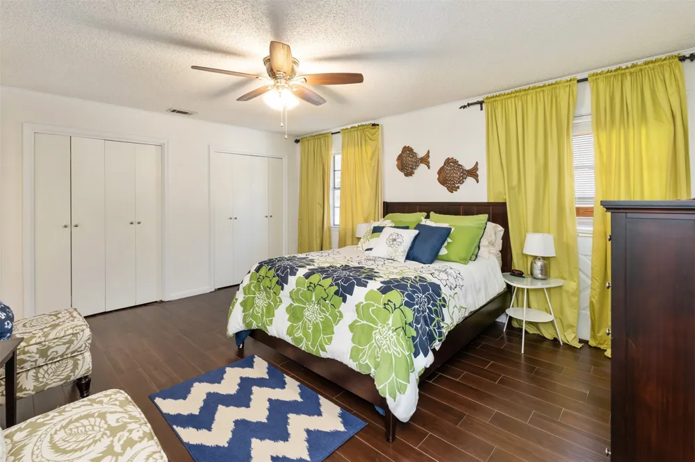 107 Briarwood Drive Mabank, TX 75156