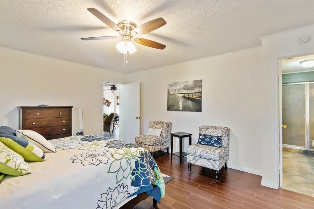 107 Briarwood Drive Mabank, TX 75156