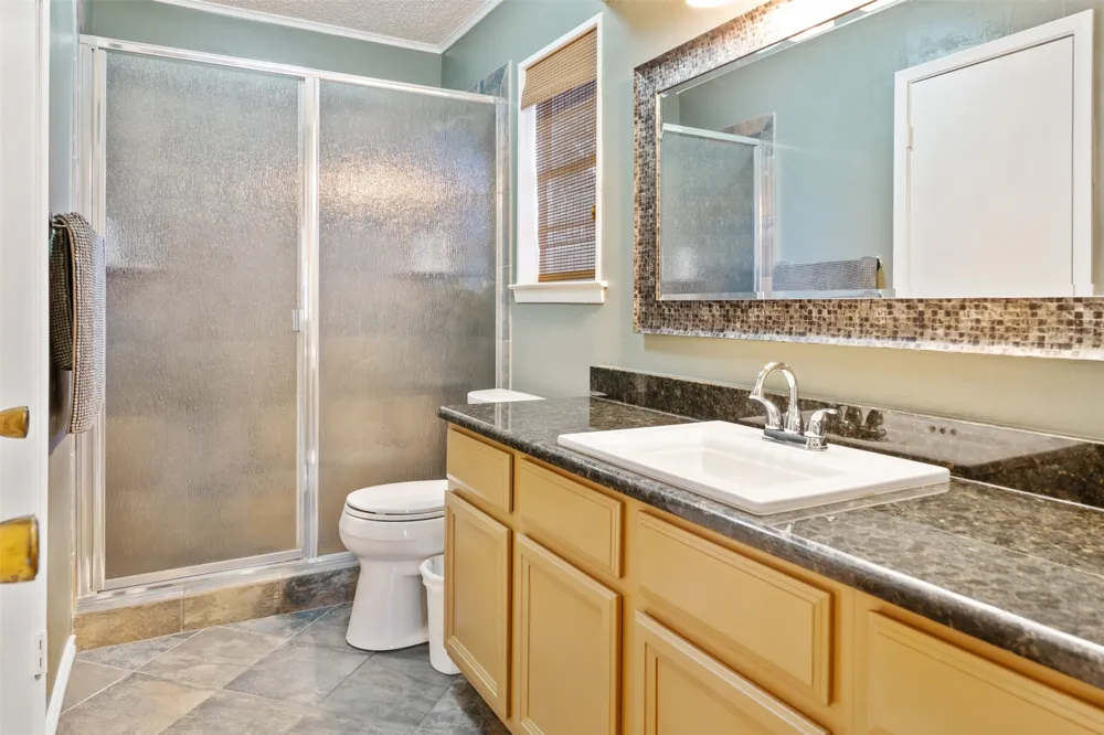 107 Briarwood Drive Mabank, TX 75156