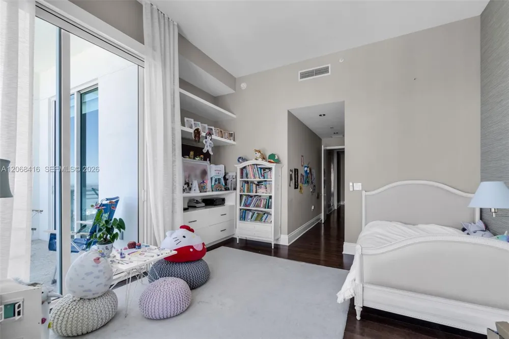 900 Brickell Key Blvd #2904 Miami, FL 33131