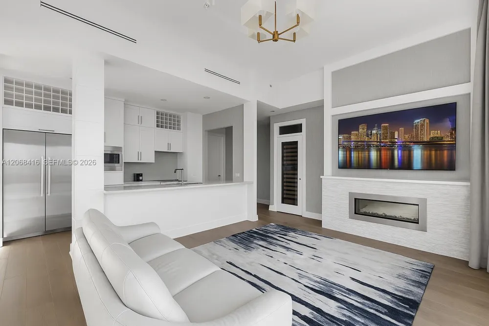 900 Brickell Key Blvd #2904 Miami, FL 33131