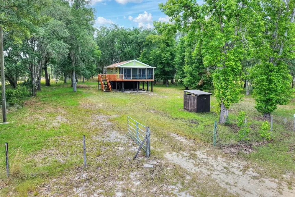 1885 PFUNDSTEIN ROAD Lake Wales, FL 33898