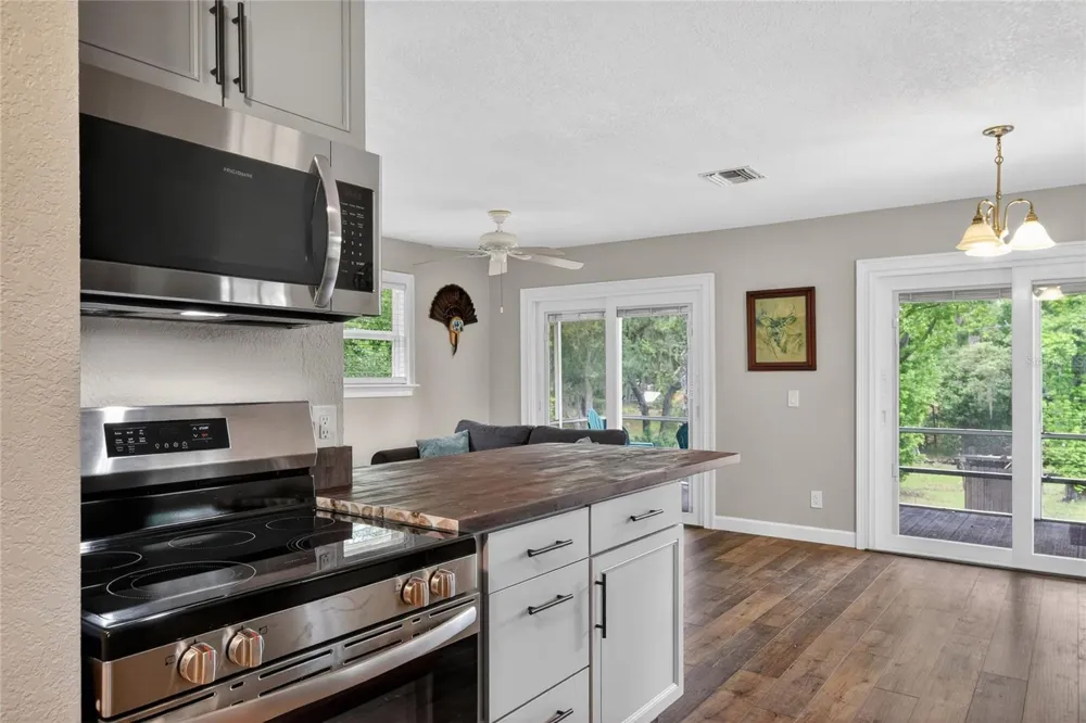 1885 PFUNDSTEIN ROAD Lake Wales, FL 33898