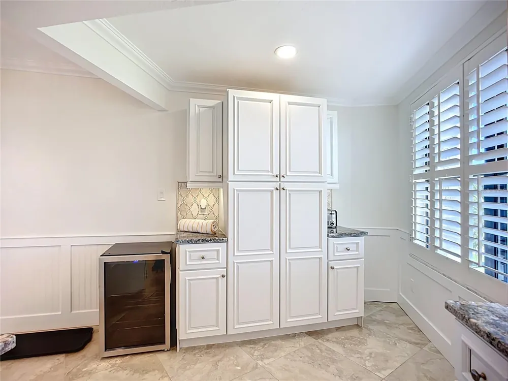 5770 MIDNIGHT PASS ROAD #301 Sarasota, FL 34242