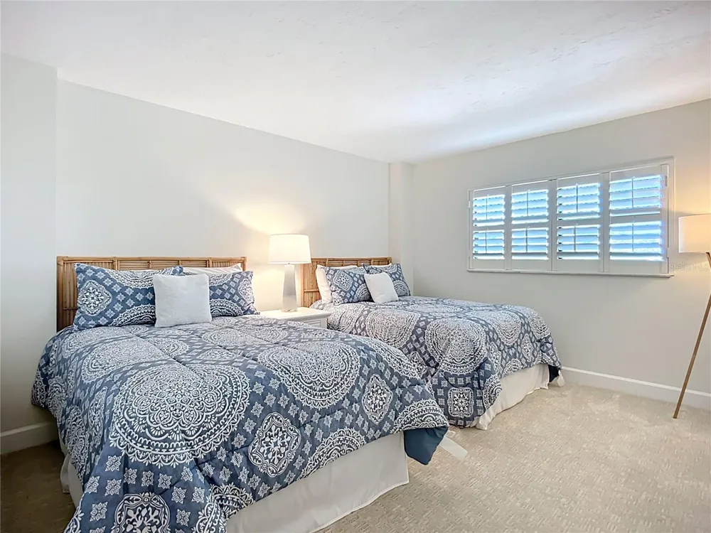 5770 MIDNIGHT PASS ROAD #301 Sarasota, FL 34242
