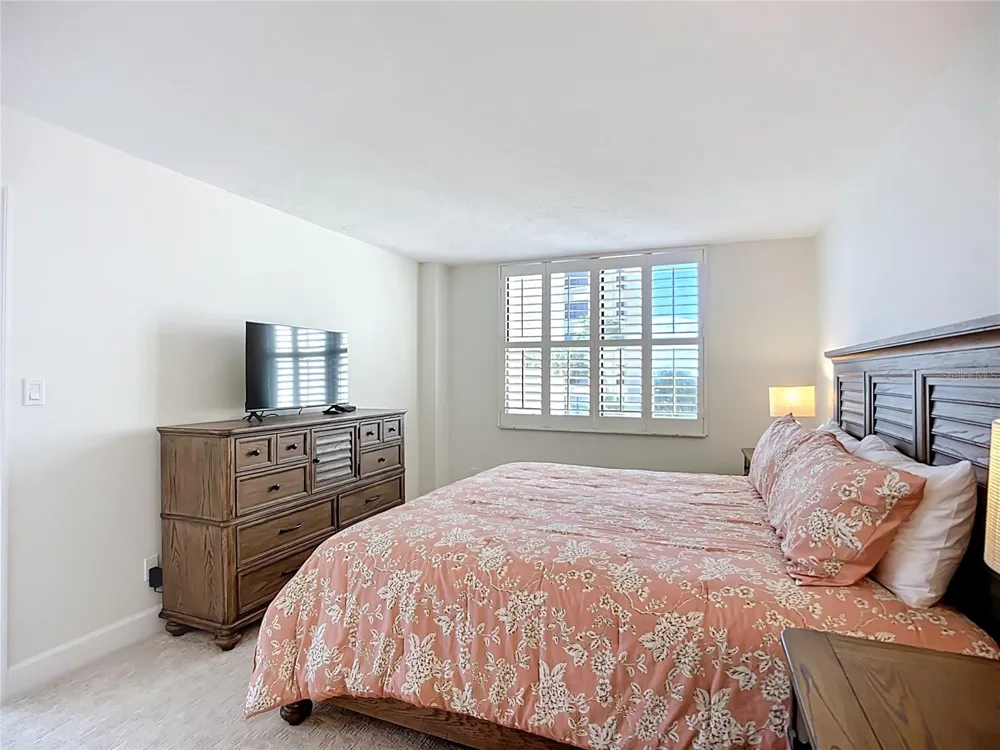 5770 MIDNIGHT PASS ROAD #301 Sarasota, FL 34242