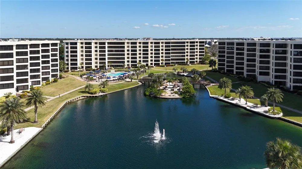 5770 MIDNIGHT PASS ROAD #301 Sarasota, FL 34242