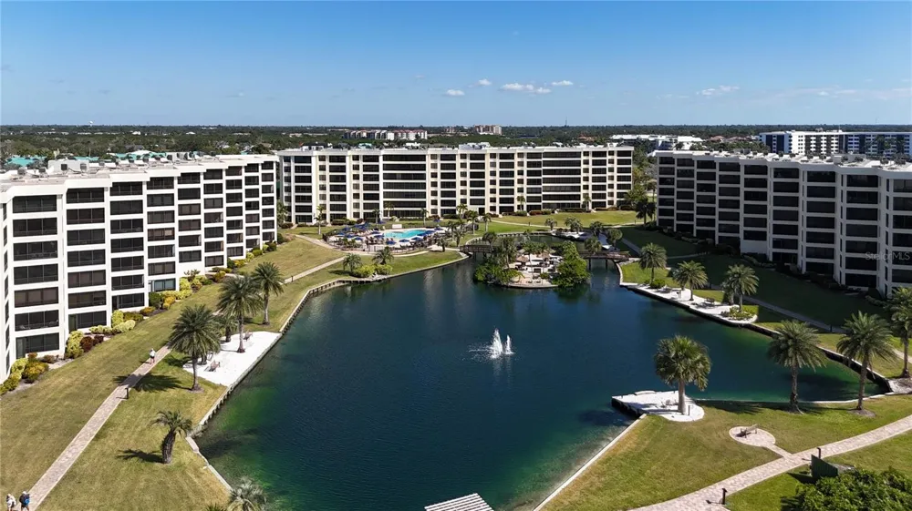 5770 MIDNIGHT PASS ROAD #301 Sarasota, FL 34242