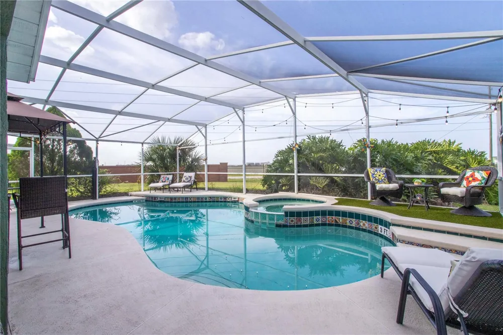 8051 WHITE CRANE COURT Kissimmee, FL 34747