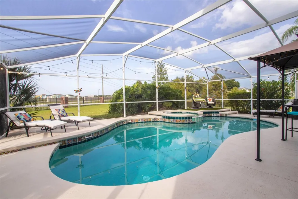 8051 WHITE CRANE COURT Kissimmee, FL 34747
