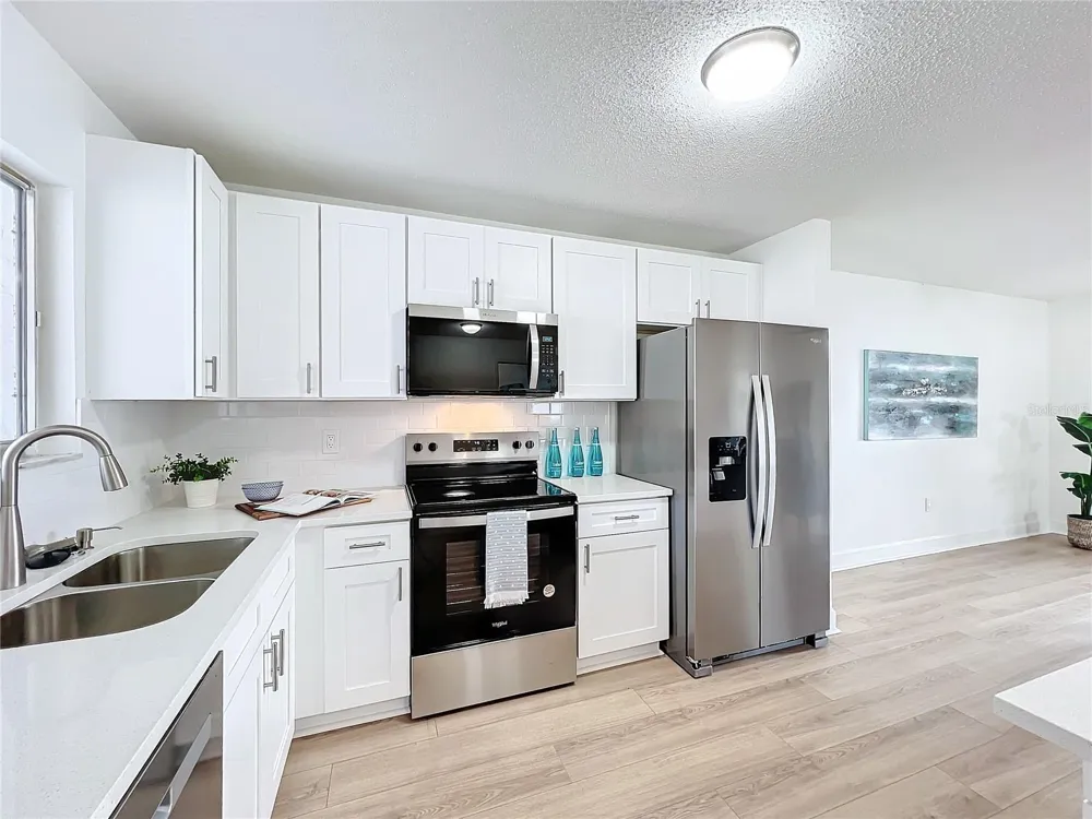 3932 ASHWOOD LANE #42 Sarasota, FL 34232