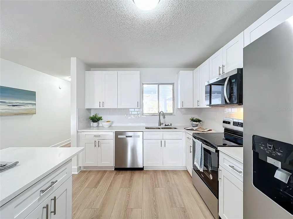 3932 ASHWOOD LANE #42 Sarasota, FL 34232