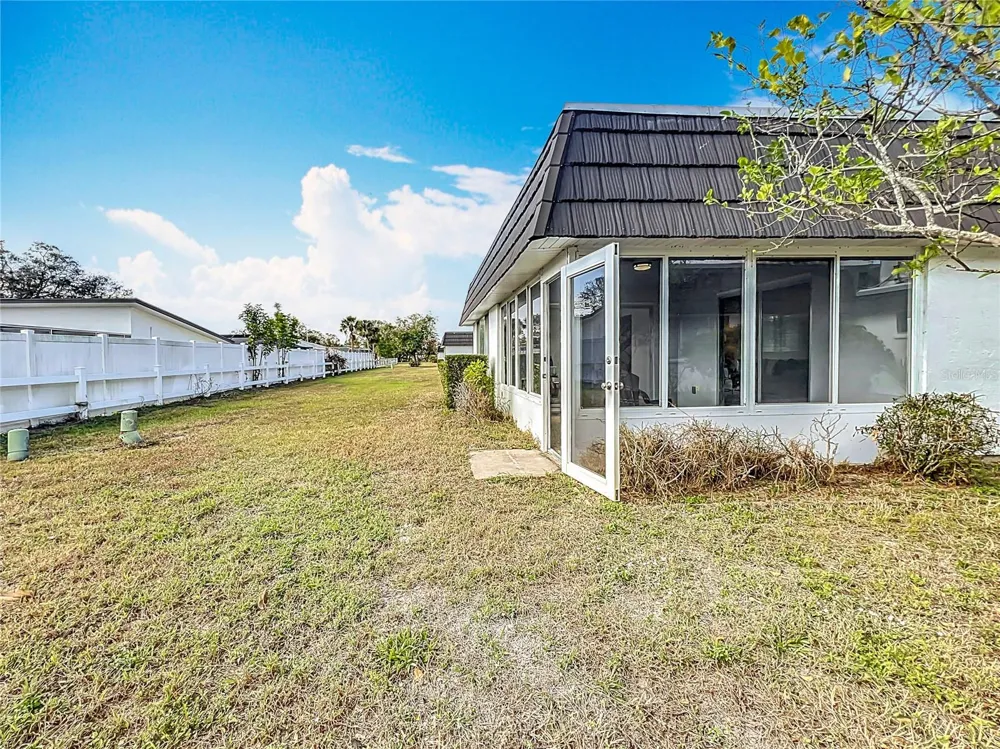 3932 ASHWOOD LANE #42 Sarasota, FL 34232