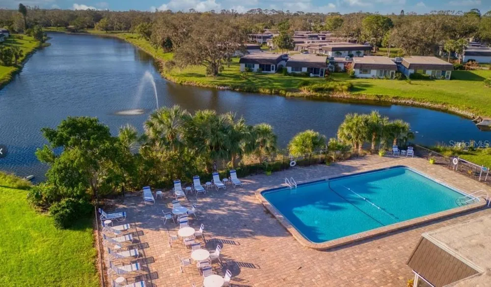 3932 ASHWOOD LANE #42 Sarasota, FL 34232