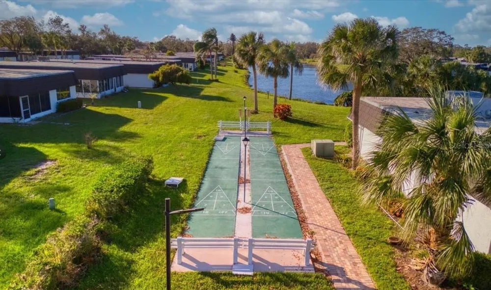 3932 ASHWOOD LANE #42 Sarasota, FL 34232