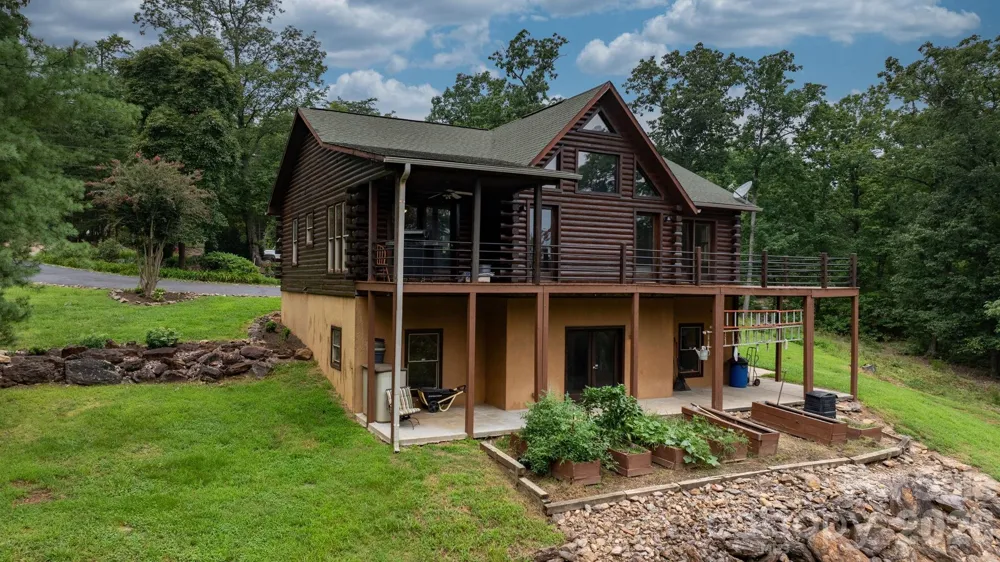 422 Ridge Creek Drive Taylorsville, NC 28681