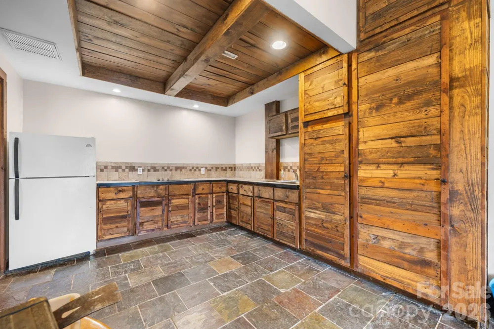 422 Ridge Creek Drive Taylorsville, NC 28681