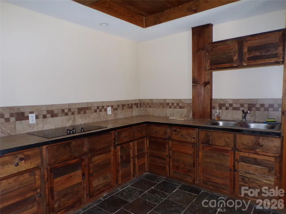 422 Ridge Creek Drive Taylorsville, NC 28681