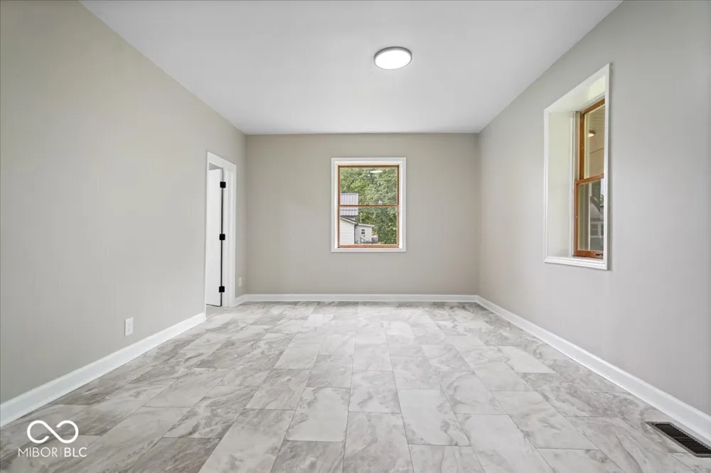 314 Craven Street Sweetser, IN 46987