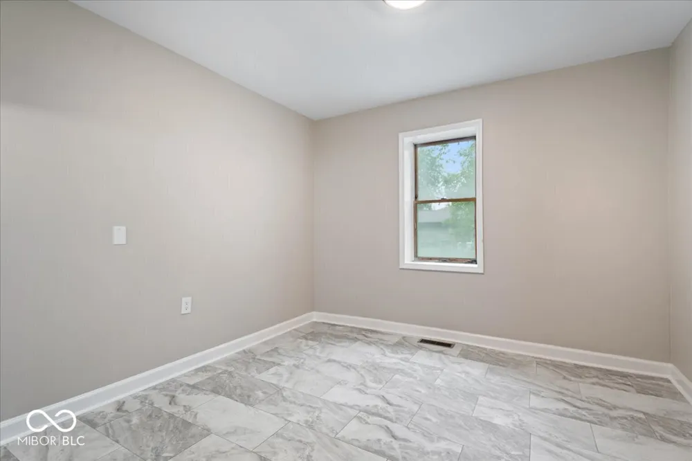 314 Craven Street Sweetser, IN 46987