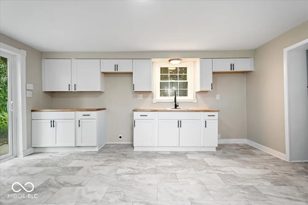 314 Craven Street Sweetser, IN 46987