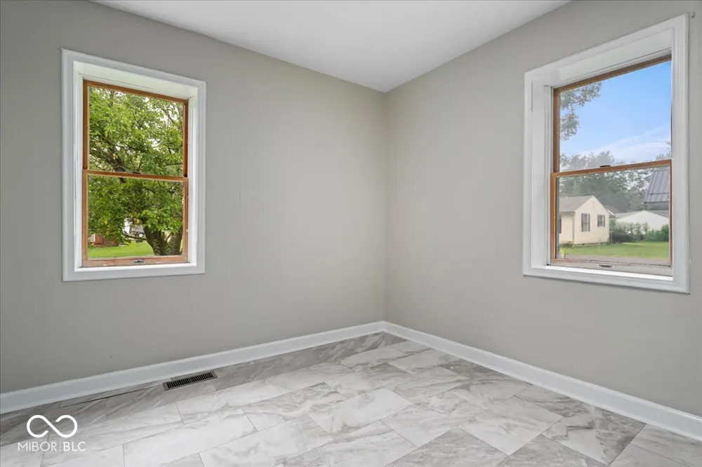 314 Craven Street Sweetser, IN 46987