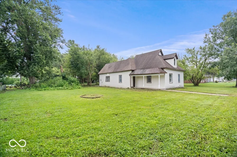 314 Craven Street Sweetser, IN 46987
