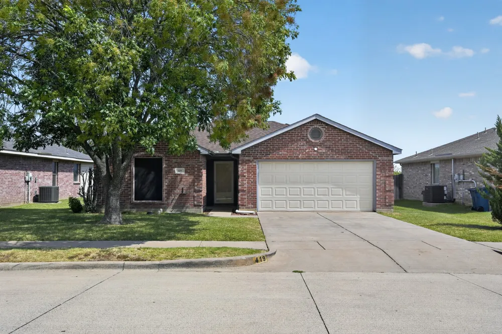 419 Murphy Road Burleson, TX 76028