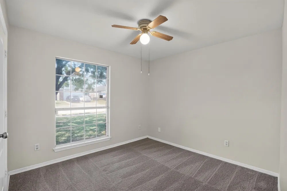 419 Murphy Road Burleson, TX 76028
