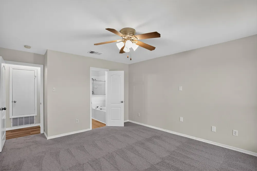 419 Murphy Road Burleson, TX 76028