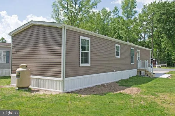 16 LOXLEY LANE Hartly, DE 19953