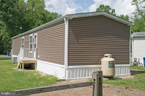 16 LOXLEY LANE Hartly, DE 19953