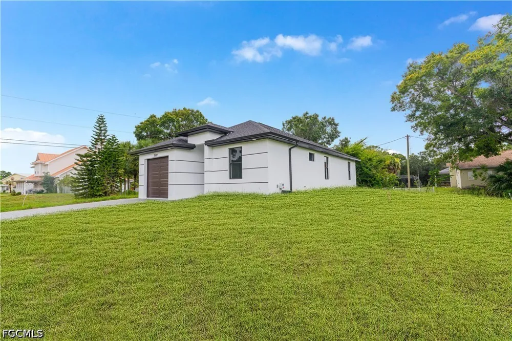 LEELAND HEIGHTS BOULEVARD E Lehigh Acres, FL 33936