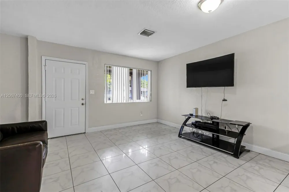 3271 NW 173rd Ter Miami Gardens, FL 33056
