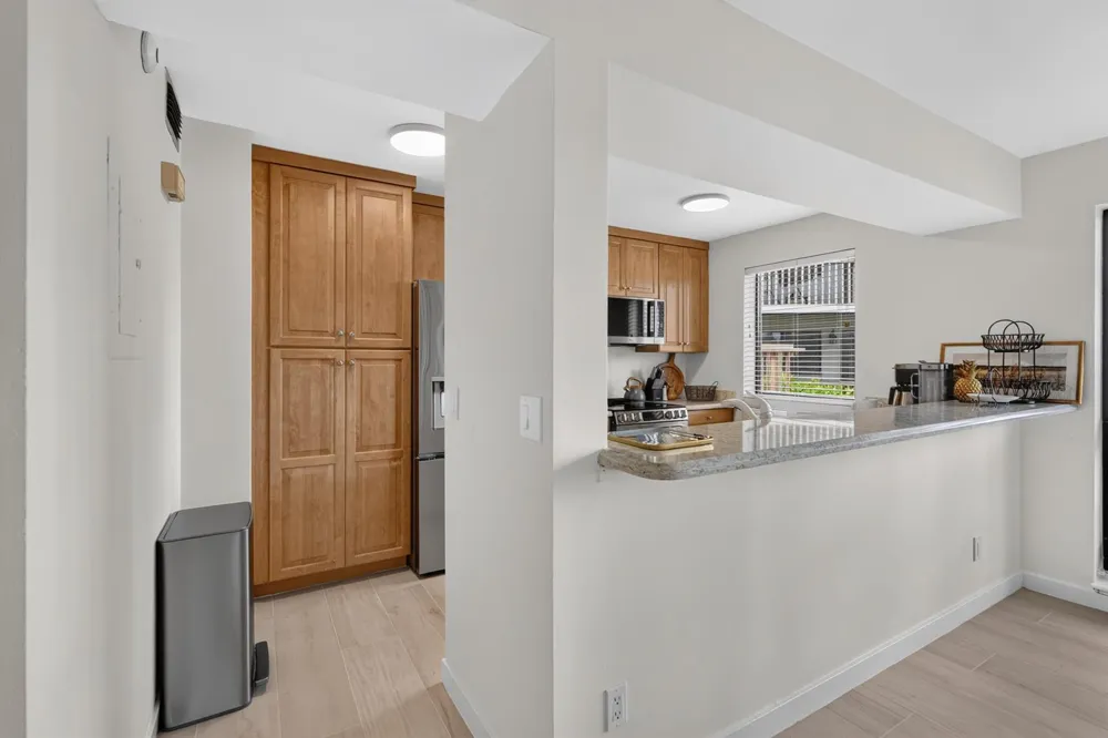 302 Brackenwood Circle Palm Beach Gardens, FL 33418